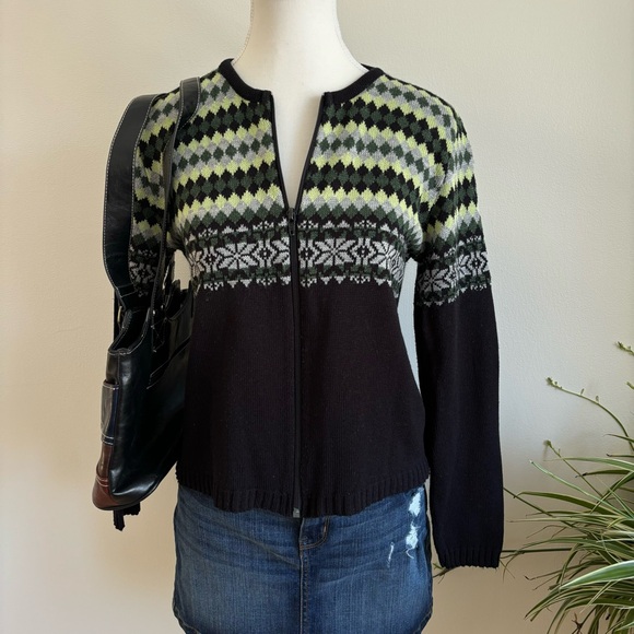 vintage green and black snowflake knit cardigan - Picture 4 of 9